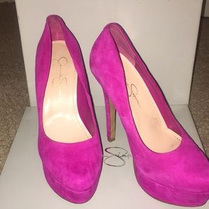 Fuchsia suede pumps